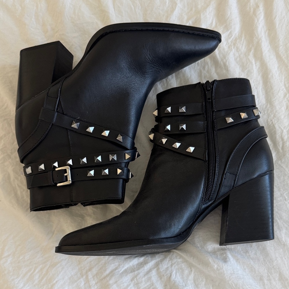 Steve Madden Conran Black Ankle Boots with Silver Studs